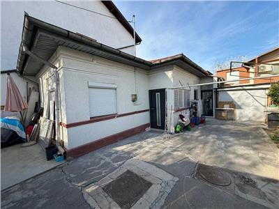 Ofer spre inchiriere casa la curte Bucurestii Noi