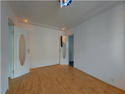 Apartament 2 camere, etaj 3, scoala nr.6, bucovina!