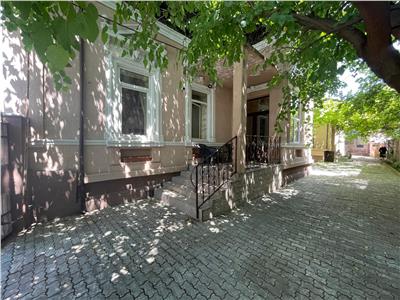 Vanzare casa interbelica - complet renovata - zona ana ipatescu
