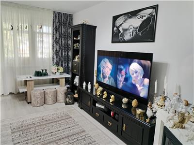 Apartament 3 camere, etaj 2, ultracentral!