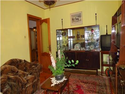 Apartament 3 camere,etaj1, cu garaj+boxa+beci, zona armoniei!