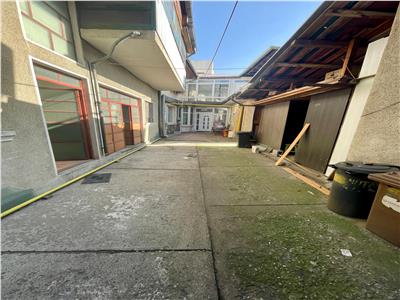 Vanzare 2 corpuri de casa - spatiu comercial - strada postei, ploiesti