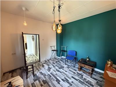 Vanzare casa amplasata in curte comuna, zona democratiei, ploiesti