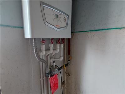 Apartament 2 camere decomandat, etaj 2, liceul sportiv!