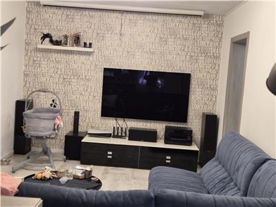 Apartament 3 camere de vanzare titan parter cu balcon