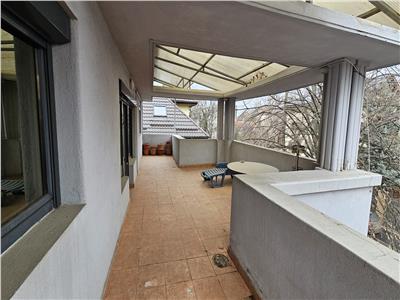 Vanzare vila 420mp zona Domenii Casin