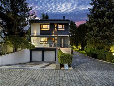Vila de lux cu pontoon si barca | 5 camere | 350mp | lac snagov