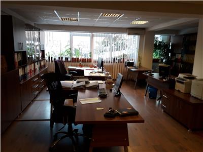 Nou i ...de vanzare   spatiu birouri la cheie 150 mp si 2 garaje