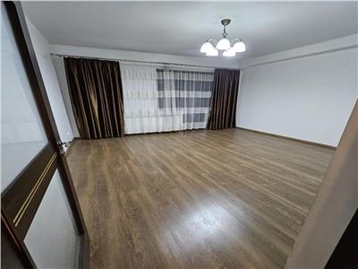 Vanzare apartament 4 camere, ploiesti, zona ultracentrala